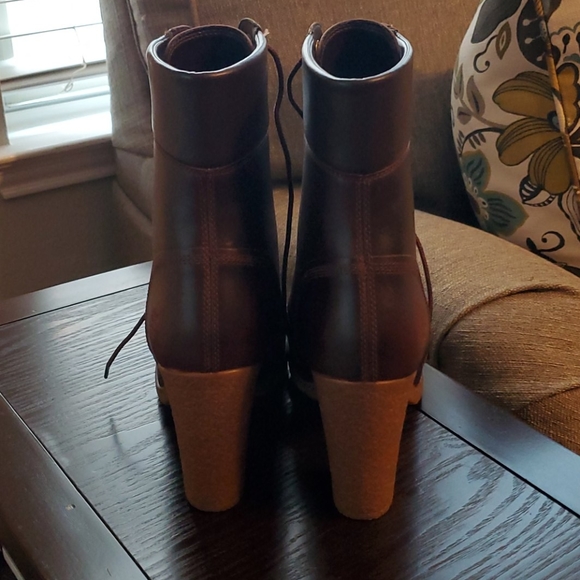 Boots - Picture 3 of 5